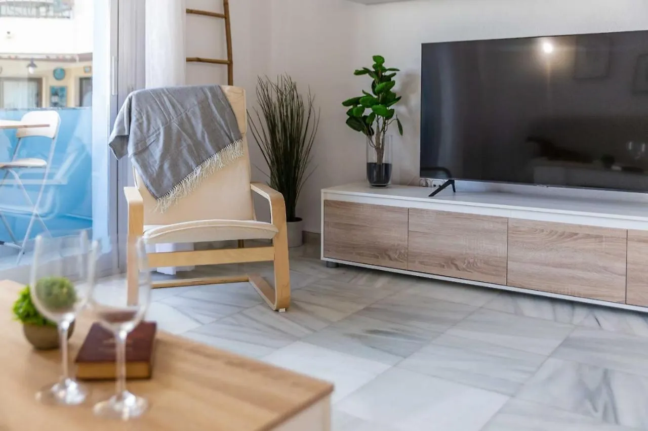 Fuengirola Los Boliches Paseo Maritimo Rey De Espana Esquina Lope De Vega 1 Dormitorio Mas Sofa Cama Salon Mas Cama Supletoria